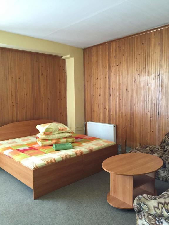 Motelis Jonuciai Garliava Oda fotoğraf